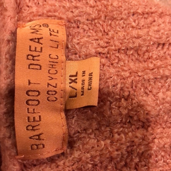 Barefoot dreams peach cozychic lite cable shrug cardigan - Picture 2 of 6